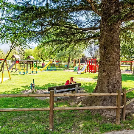 Salice - Gla131 By Interhome * ジェーラ・ラーリオ