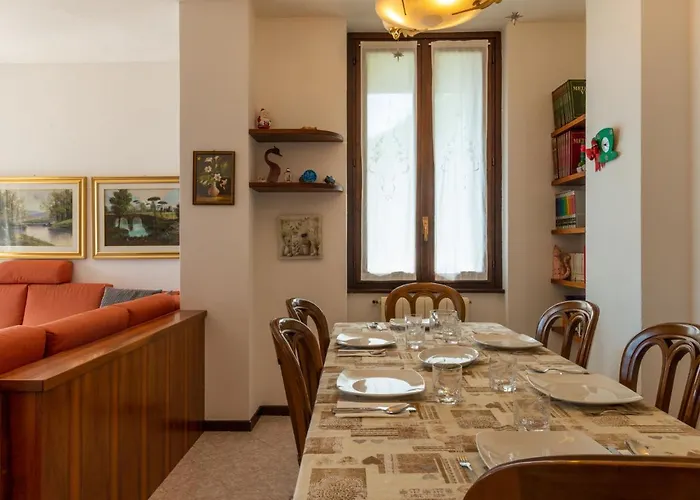 Salice - Gla131 By Interhome * جيرا لاريو